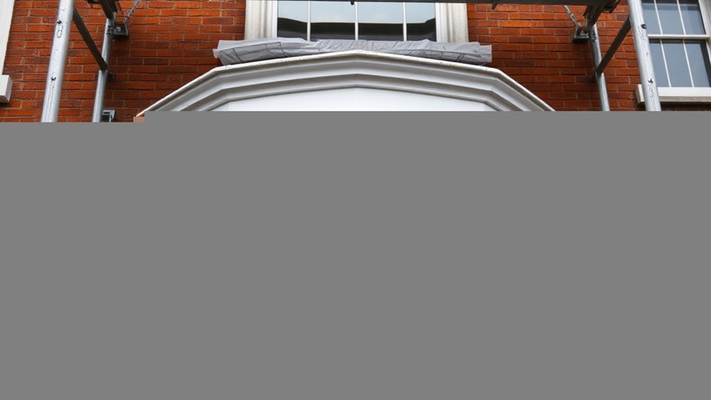 Bay Windows Brentford